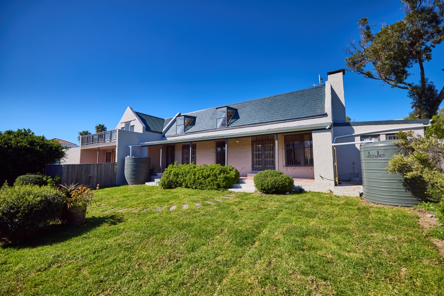 4 Bedroom Property for Sale in Capri Western Cape